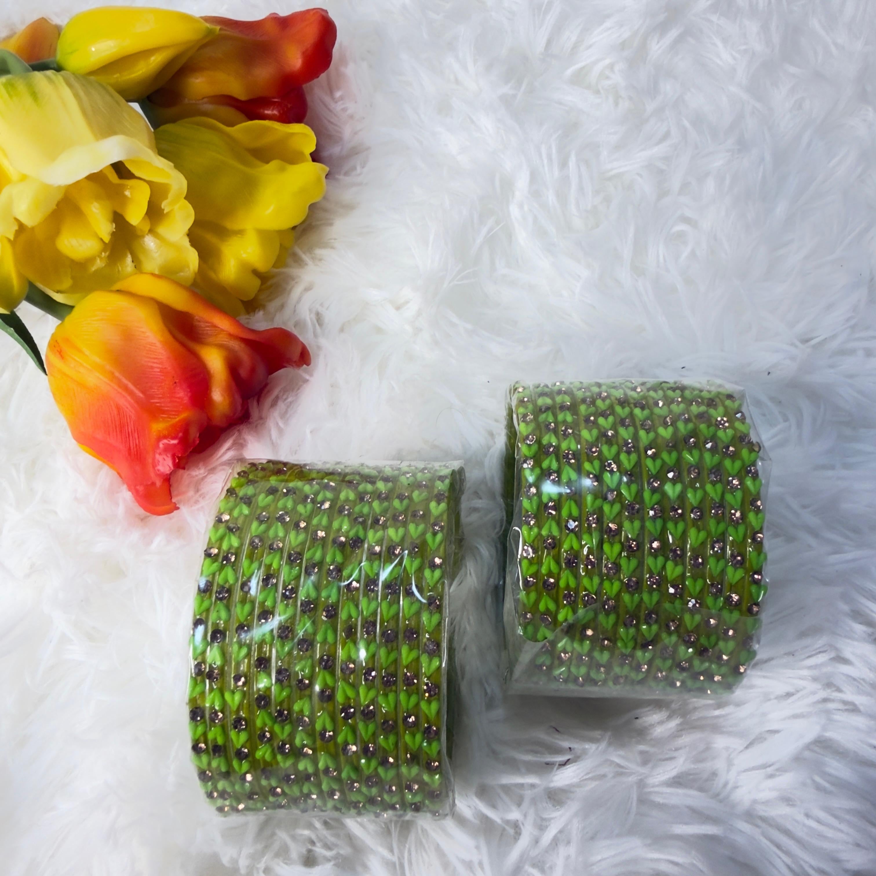 Heart parrot green glass bangles