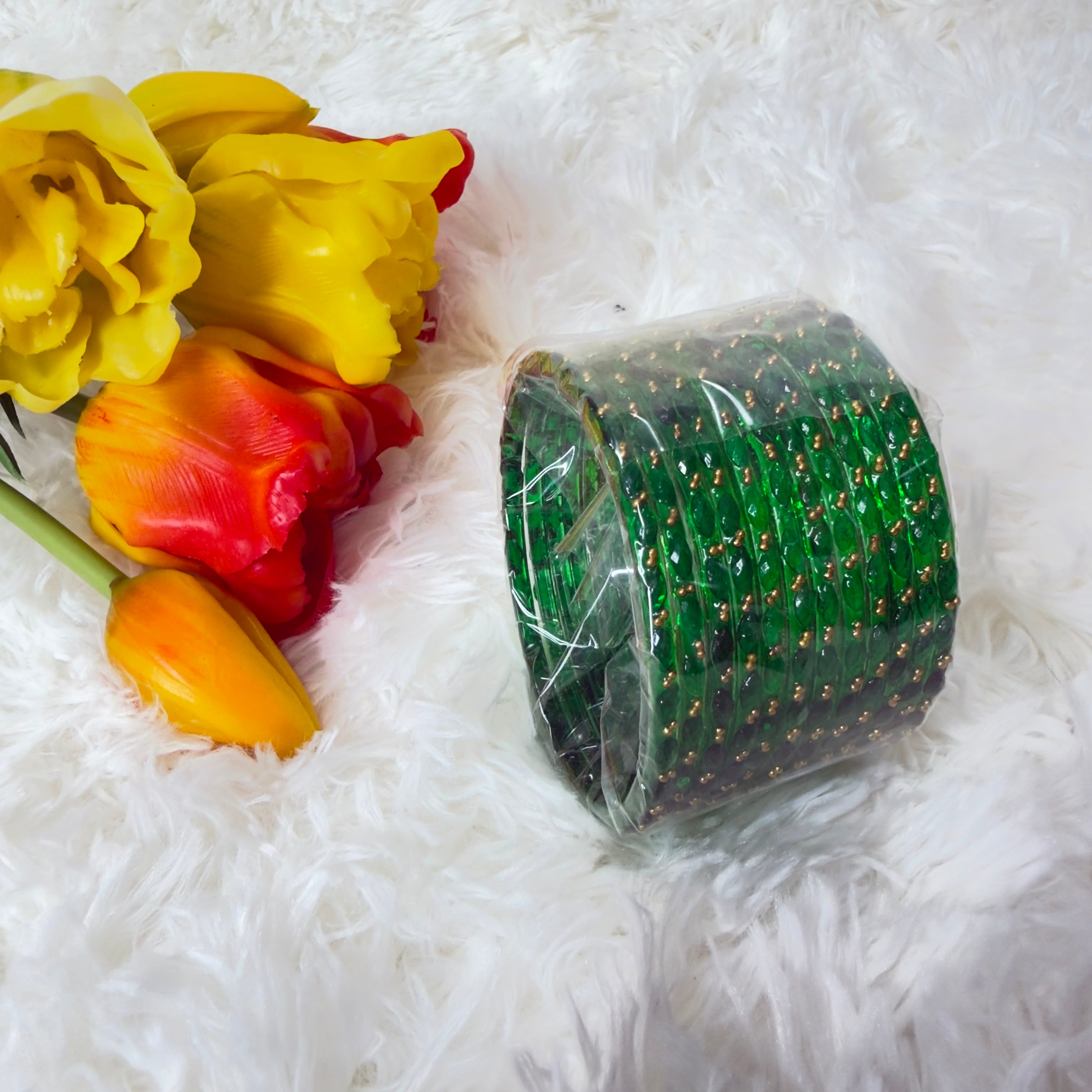 Raindrop green glass bangles