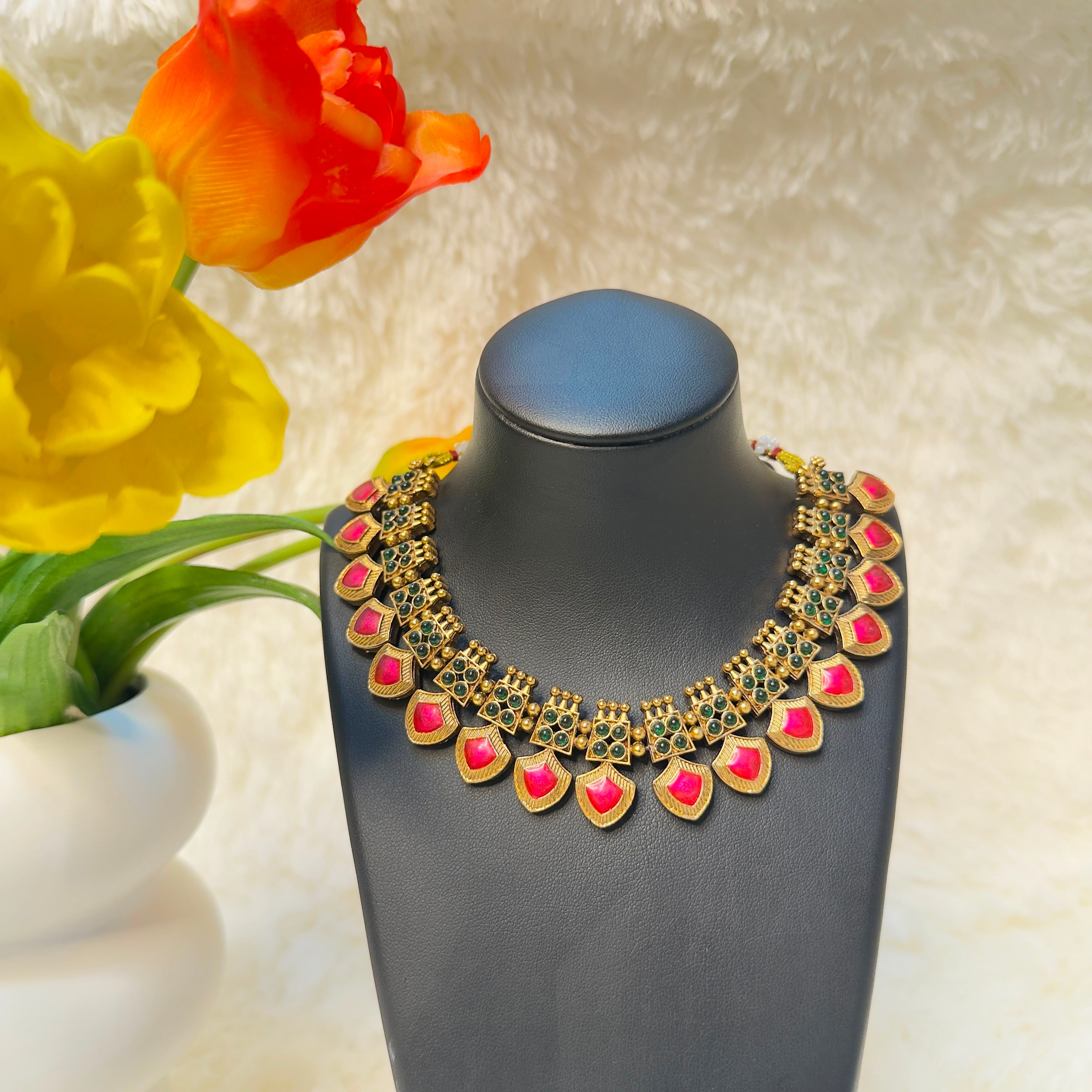Ethnic Floral Design Kundan Style Necklace