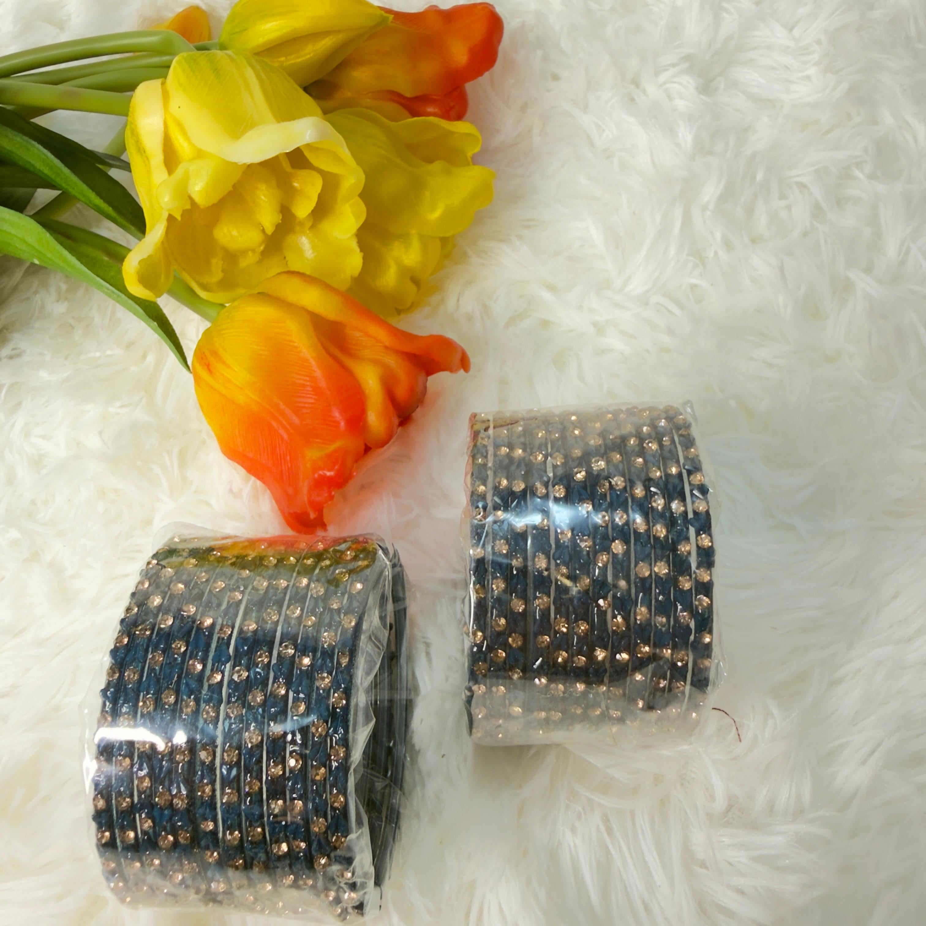 Heart black glass bangles