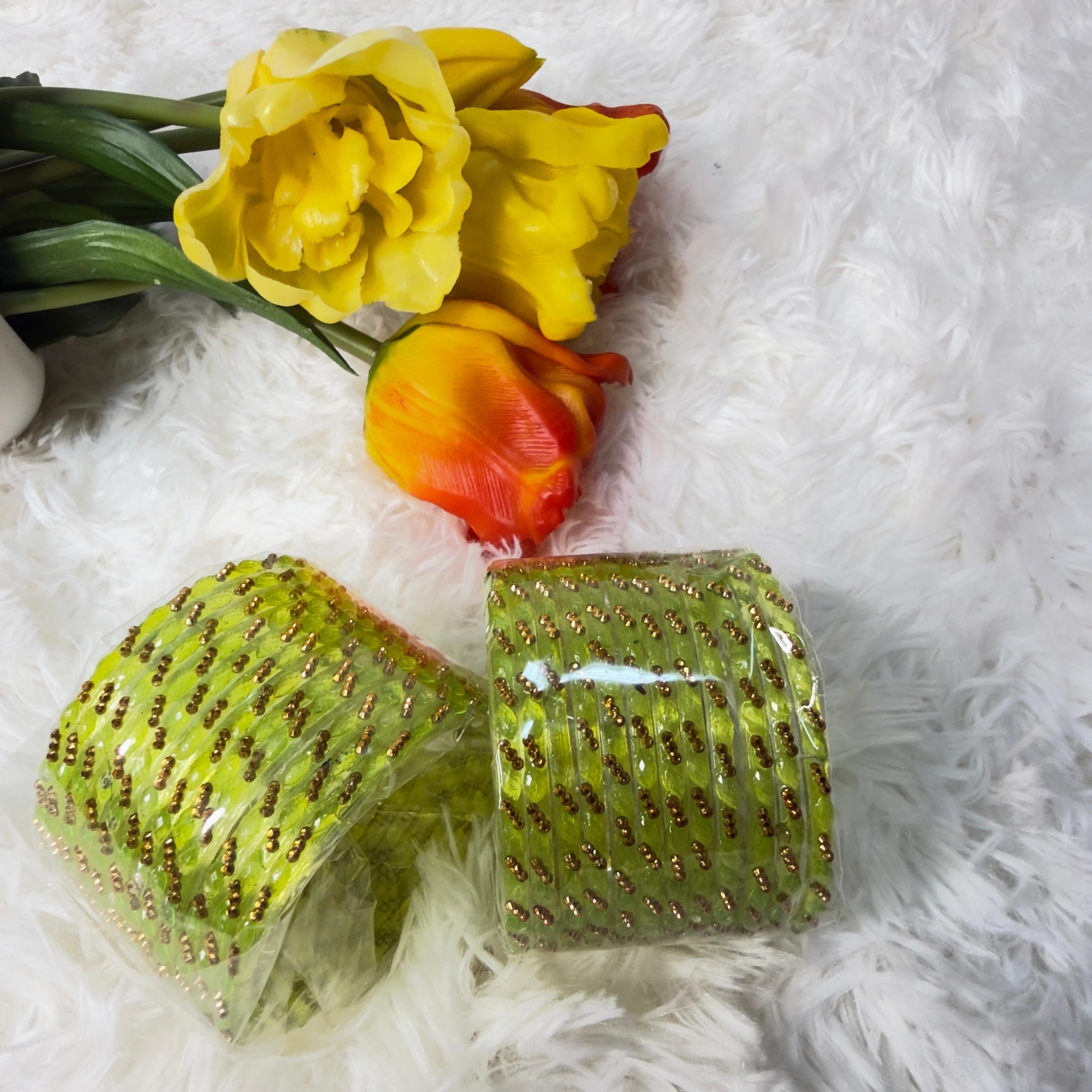 Raindrop parrot green glass bangles