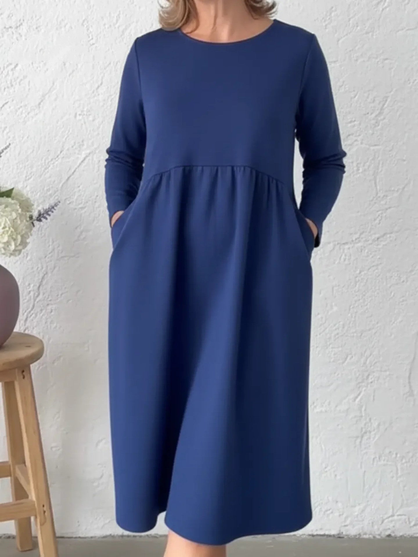 Solid-color Pleated Crew-neck Long-sleeve Dress With Pockets