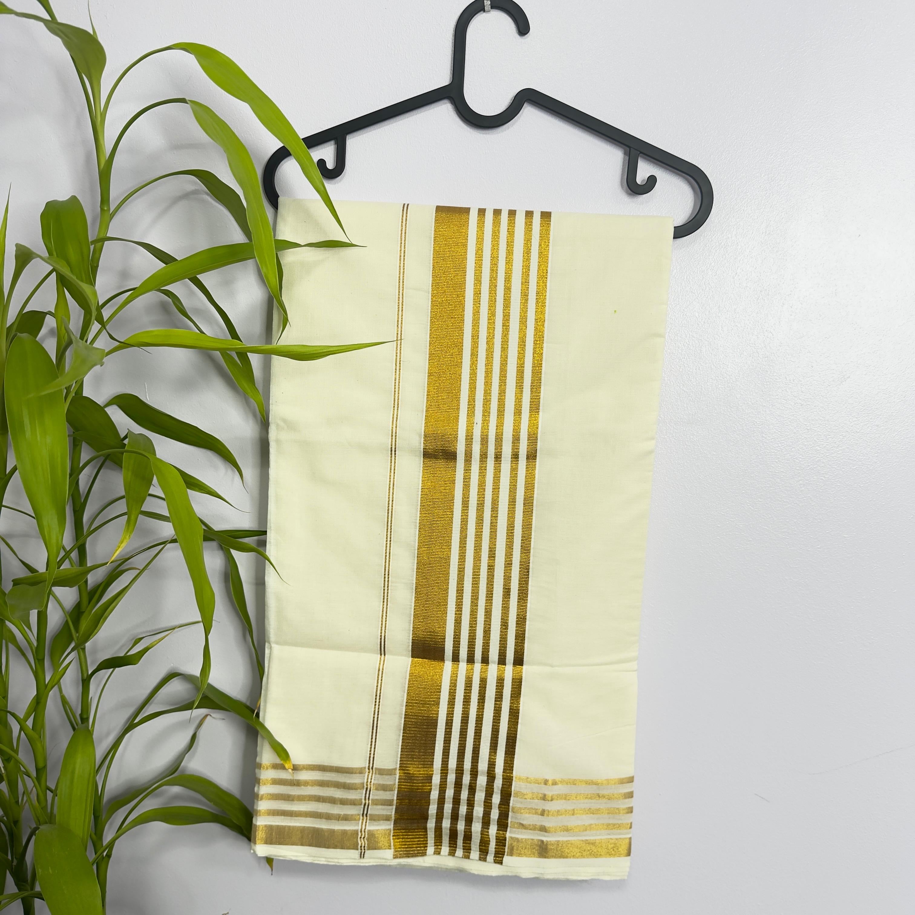 Elegant Handloom Kerala Kasavu Cotton Saree with Gold Zari Border