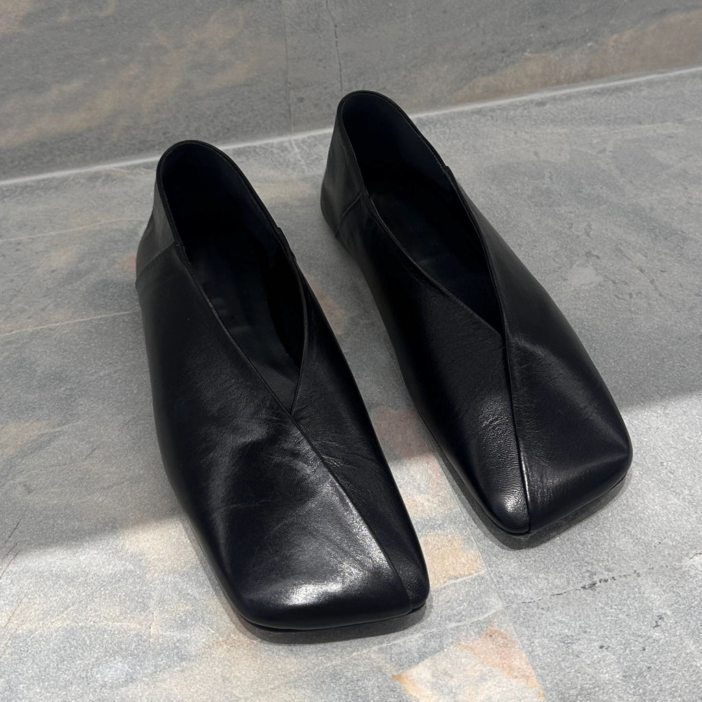 Womens Niche French-Style Genuine Leather V-Neck Square-Toe Flat Shoes