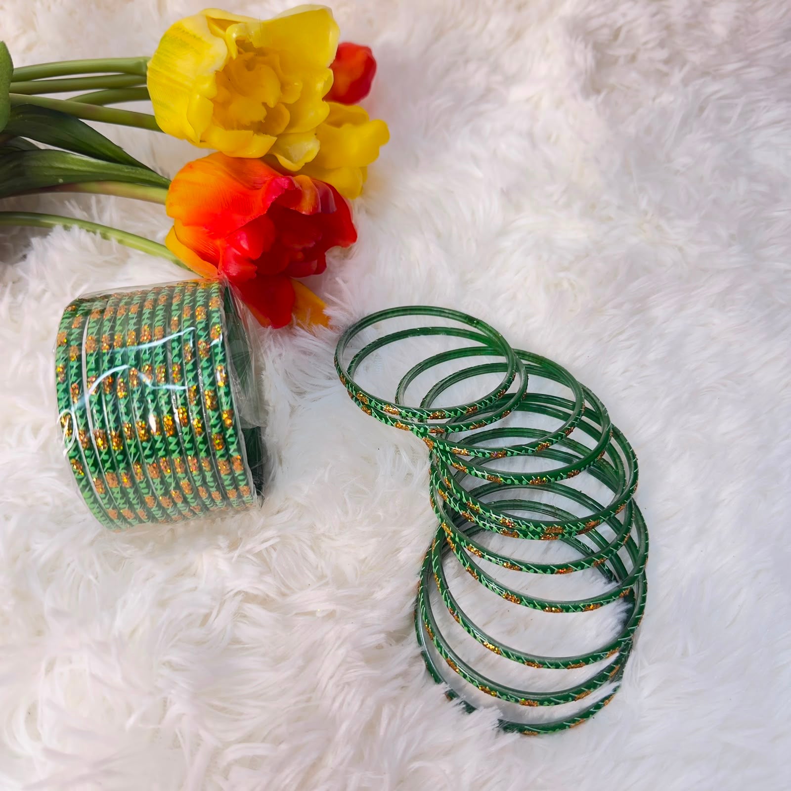 Glitter green glass bangles