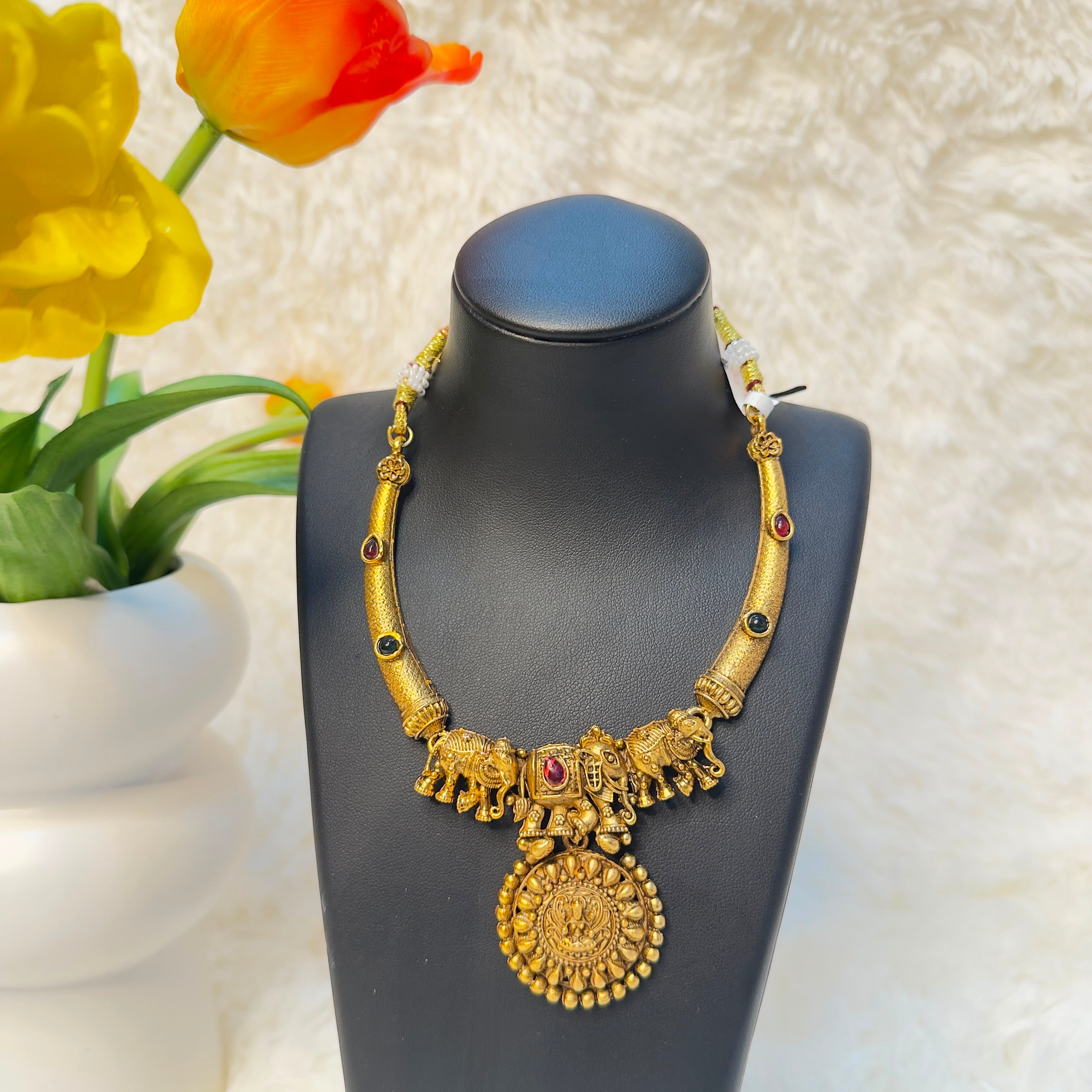 Elephant design choker
