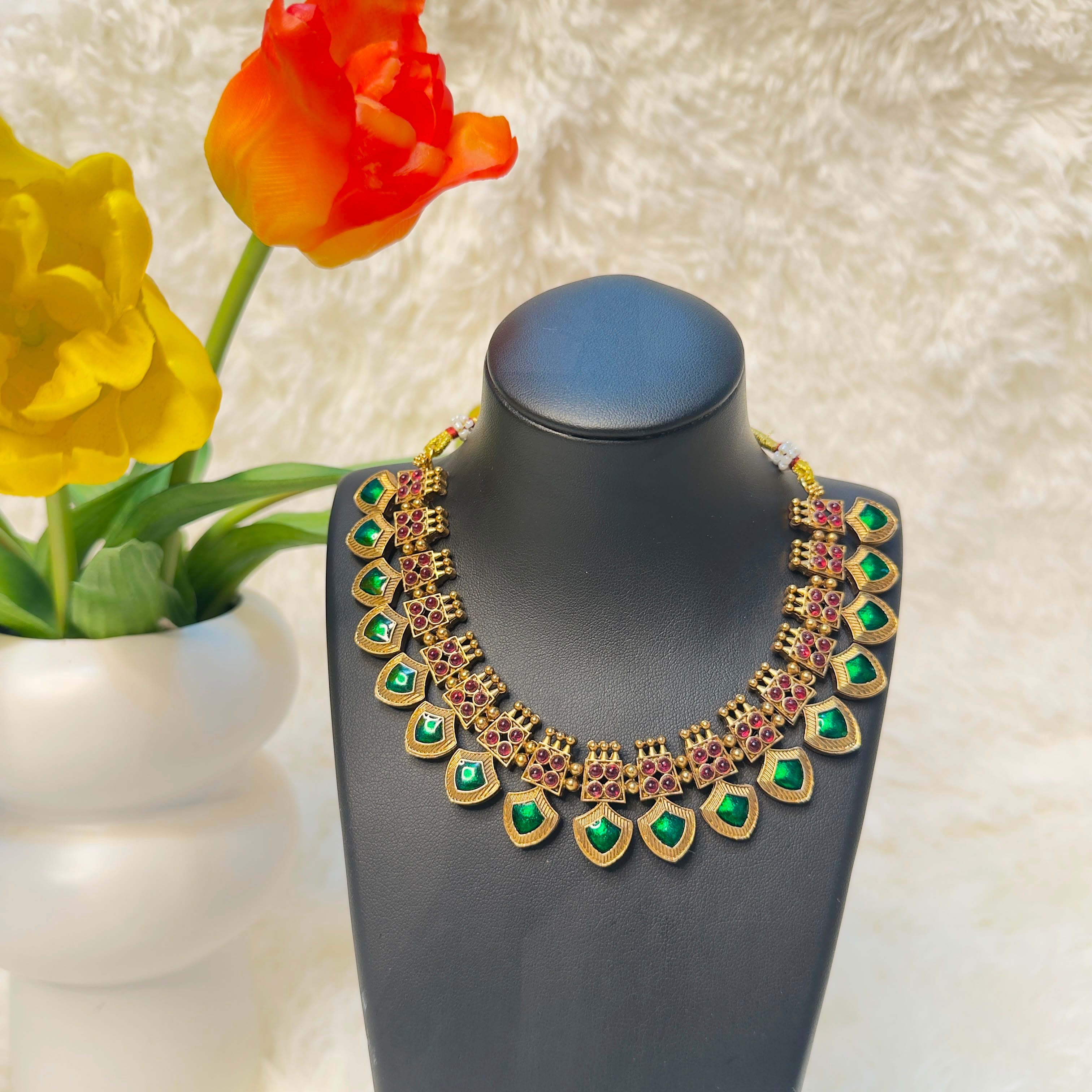 Exquisite Traditional & Antique Indian Jewellery
