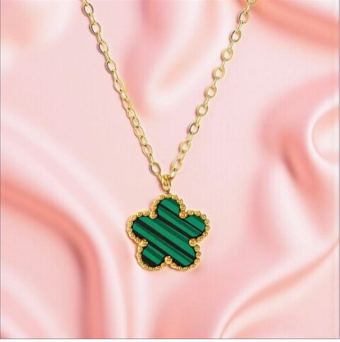 18K Gold Plated Minimalist Pendant Necklace – Stainless Steel