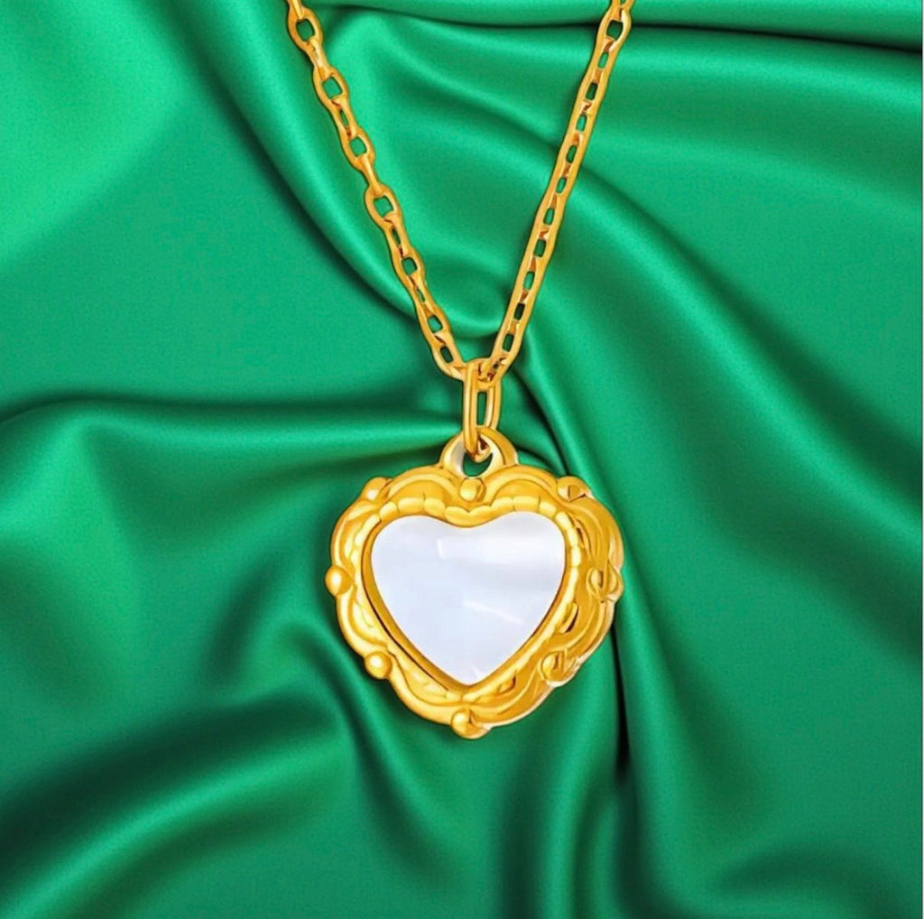 18K Gold Plated Vintage Heart Pendant Necklace - Waterproof 316L Stainless Steel
