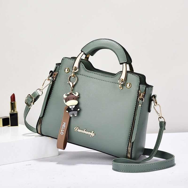 Stylish And Versatile Womens Crossbody Bag With A Chic Sophisticated Vibe